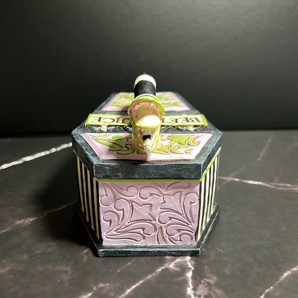 Jim Shore BeetleJuice Black and White Accent Decor Box - Picture 7 of 8